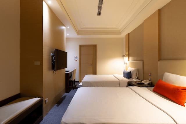 Yong Yue Business Hotel-Budget Double Or Twin Room (No window)-5