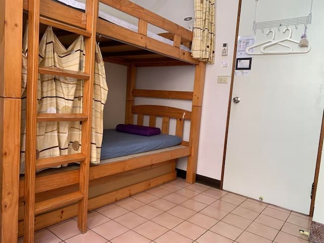 拉瓦.宅  輕旅店-LAWA HOUSE l 近夜市、市區景點步行皆可達-2-bed  dormitory room-4