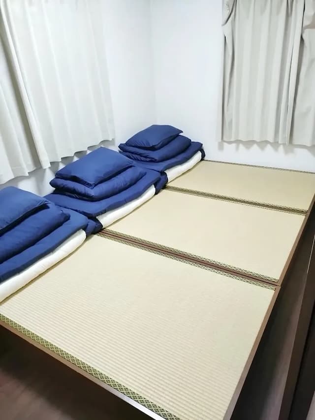 快樂大阪民宿｜地鐵站步行3分/直達車心齋橋難波9分鐘-家庭房: 最多5人-13