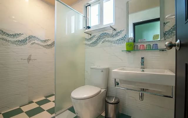 Taitung Blue B&B-Deluxe Quadruple Room-10