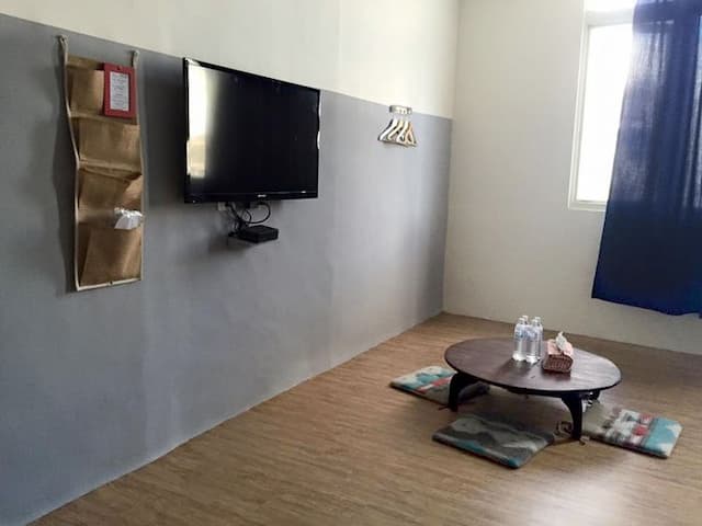 HonnkiYa-Monday Stanford house-3