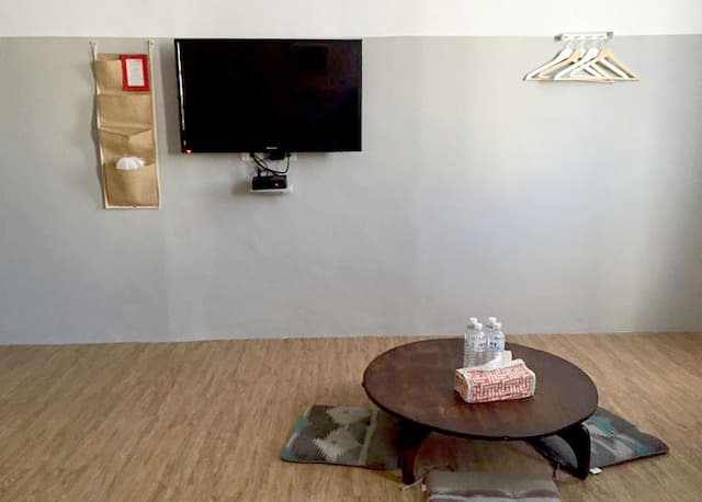 HonnkiYa-Monday Stanford house-6