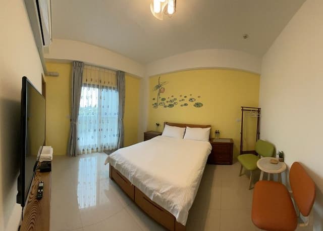 On the 8th-dragonfly-6