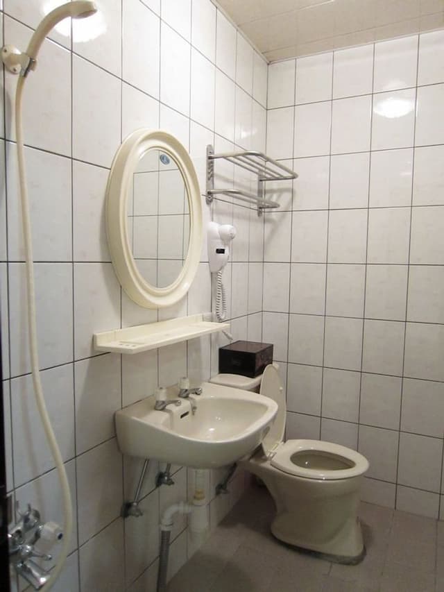 Jiufen Qing Yue Bed and Breakfast-Sea view family room-5