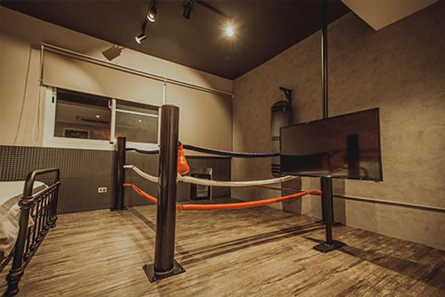 Dutch design space-Fight boxing quadruple room-5