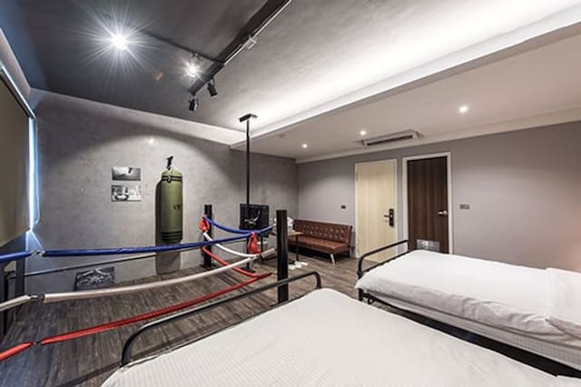 Dutch design space-Fight boxing quadruple room-1