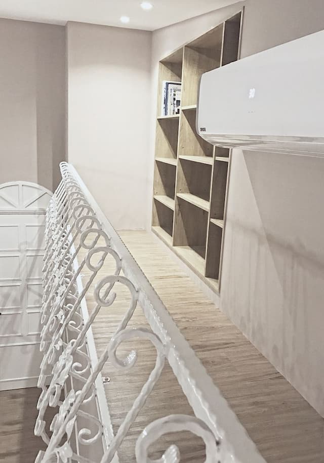 Dutch design space-Neoclassical quadruple room-8