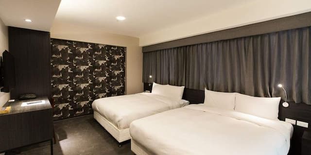 瑞德童話藝宿商旅 l 可選購溫泉房型-尊爵四人房-1