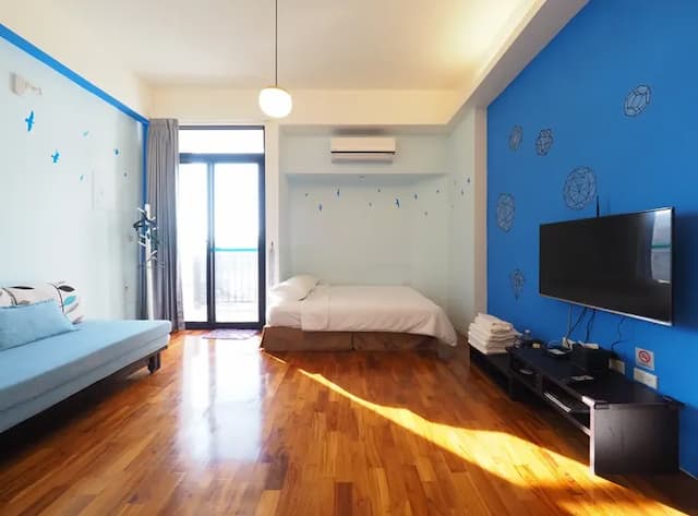 Penghu 198 Red Hat Bed and Breakfast-6-8 people group room-1