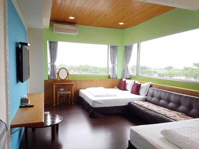 Waterfowers House-Waterbird landscape quadruple room-2