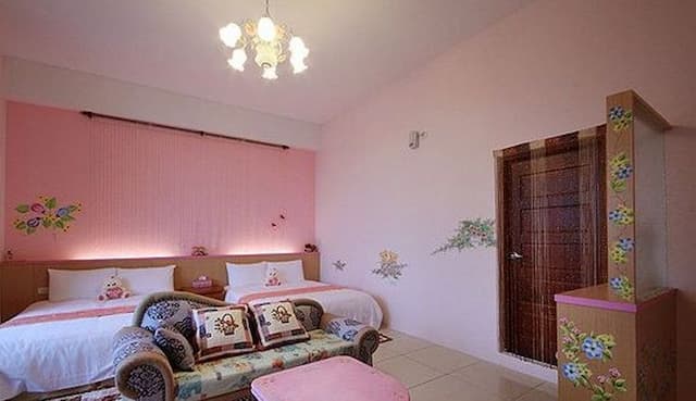 Dragonfly Ya 茿 garden bed and breakfast-Quad Room｜run of house-3