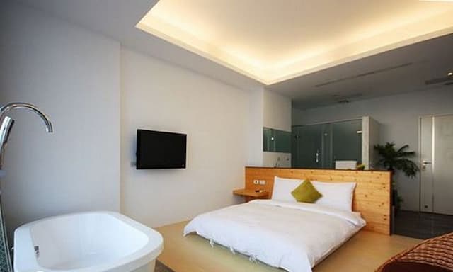 Kenting Liang Yan Bed and Breakfast-Ocaen view room l 201 Ocean View 2-room-2