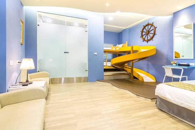 台南良辰暖居｜鄰近神農街、設有溜滑梯房-家庭房-B02-2