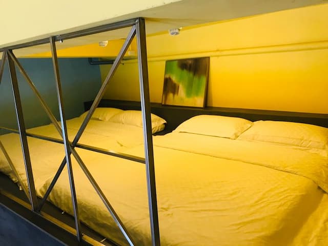 一樓家庭房閣樓