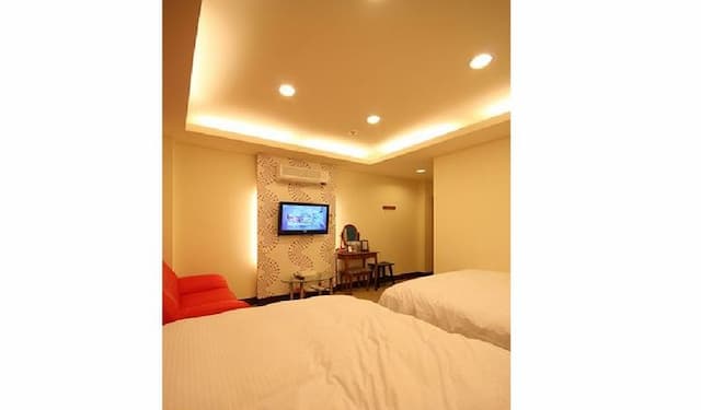 Room and board players 2 Museum-Simplicity / Comfort Quadruple Suite (No Room Available)-6