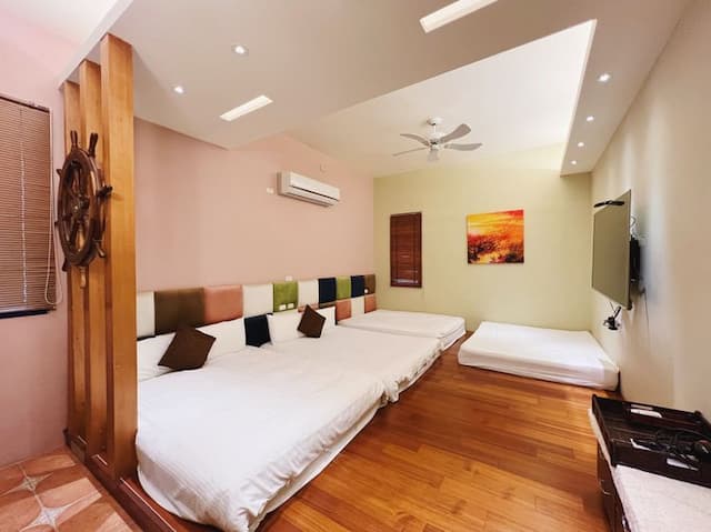 Xinghai Bed and Breakfast-Eight-person suite-2