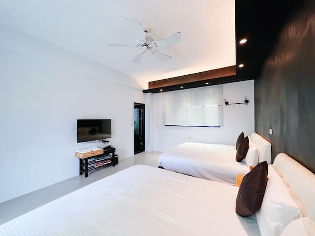 Xinghai Bed and Breakfast-Quadruple suite-4