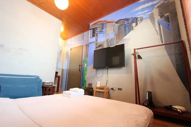 Windhouse-Golden Campbell (non-building in the floor)-6