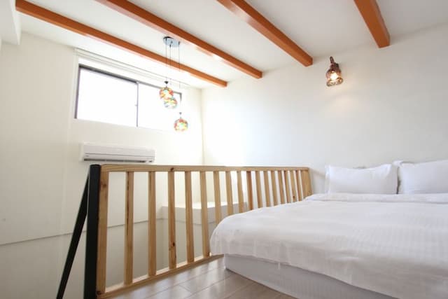 Windhouse-Blue Flower 楹 (floor of the building features room type)-2