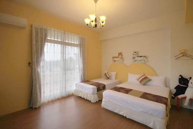 Midori Mini Hostel-301mini cat triple room-3