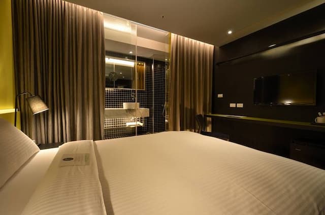 凡登東棧商務旅店-標準雙人客房 (無窗)-4