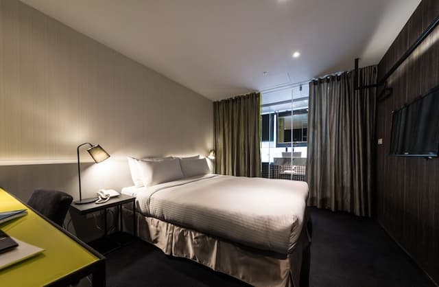 凡登東棧商務旅店-精緻客房-4