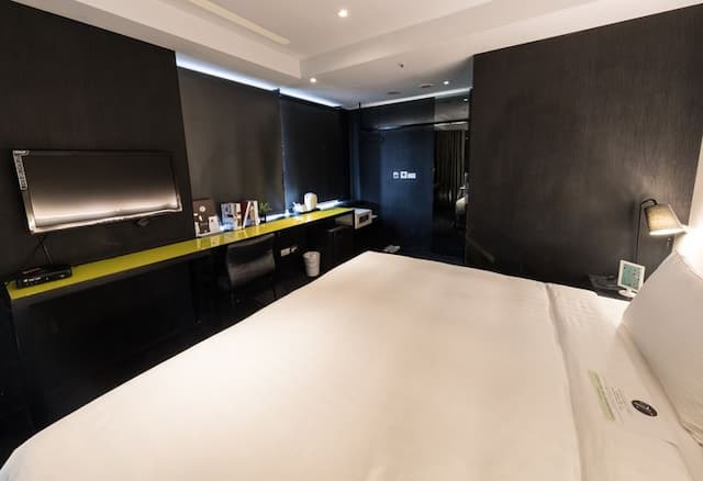 凡登東棧商務旅店-豪華客房-5