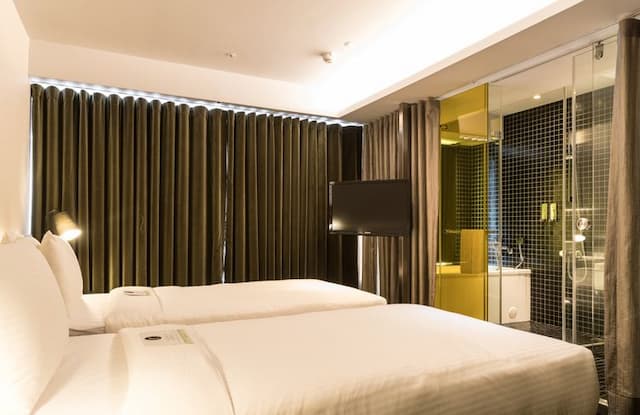 凡登東棧商務旅店-豪華雙床房-3