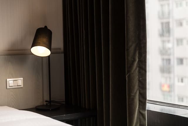 凡登東棧商務旅店-豪華雙床房-6