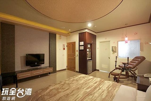 集集花都汽車旅館 | 精品汽車旅館 l 南投集集 | 車站三分鐘-E 尊爵雙人房（不挑房）-1