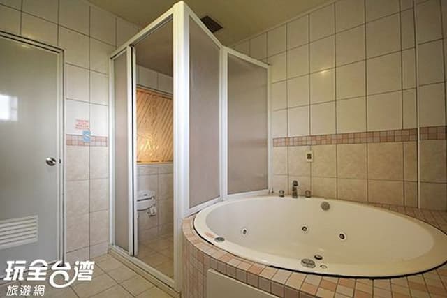 集集花都汽車旅館 | 精品汽車旅館 l 南投集集 | 車站三分鐘-F 藥草蒸氣SPA+圓床+圓按摩浴缸（不挑房）-9