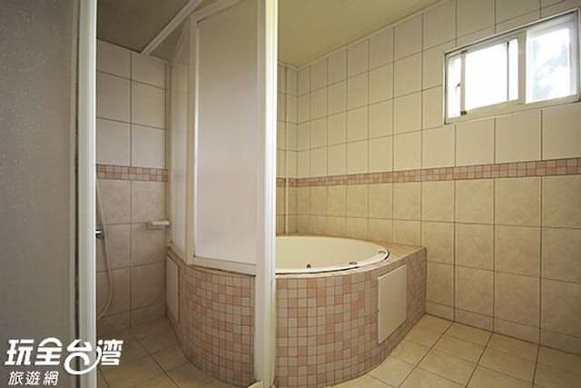 集集花都汽車旅館 | 精品汽車旅館 l 南投集集 | 車站三分鐘-F 藥草蒸氣SPA+圓床+圓按摩浴缸（不挑房）-10