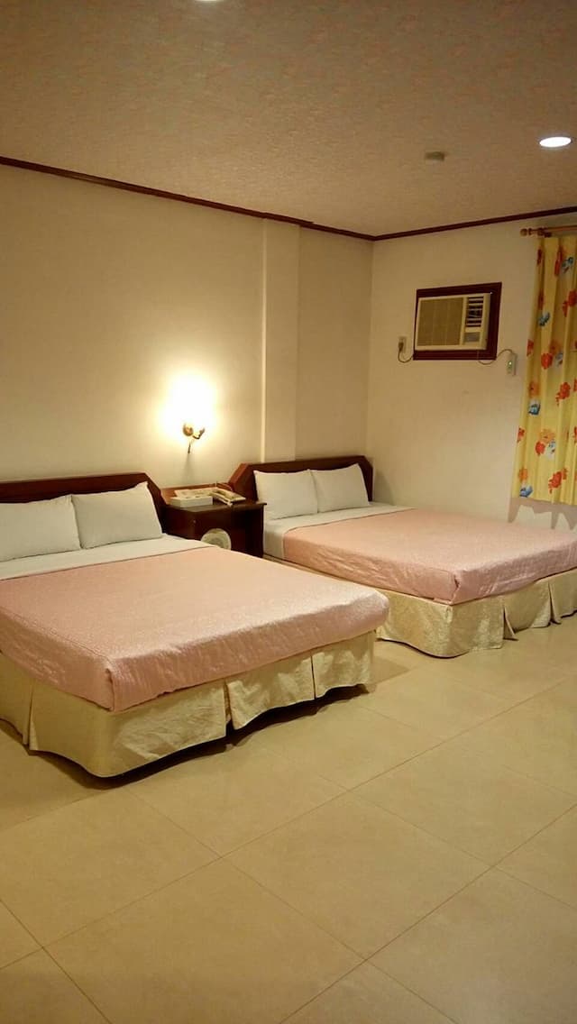 集集花都汽車旅館 | 精品汽車旅館 l 南投集集 | 車站三分鐘-J 四人房（無車庫）-4