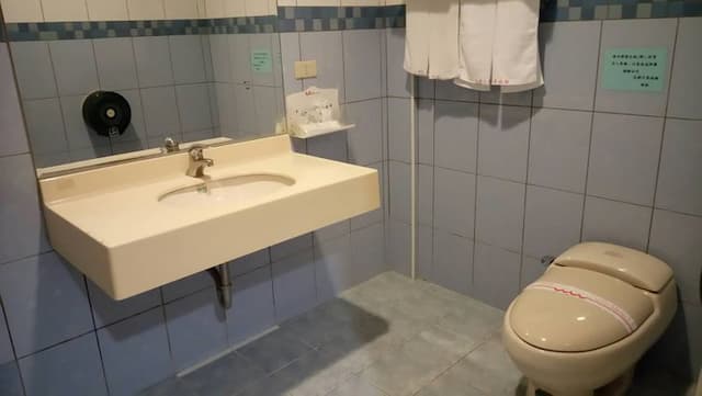 集集花都汽車旅館 | 精品汽車旅館 l 南投集集 | 車站三分鐘-J 四人房（無車庫）-7