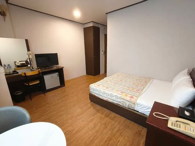 Royal Business Hotel-Cozy double suite-5