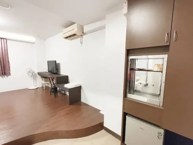 Royal Business Hotel-Double Suite (2 small beds)-3