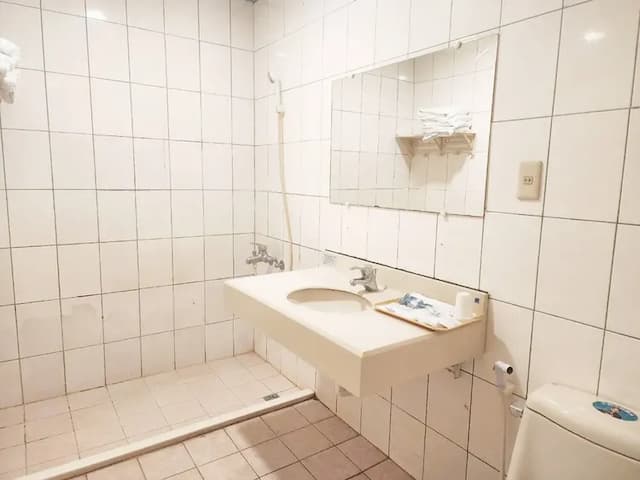 Royal Business Hotel-Quadruple Suite (Two Queen Beds)-9