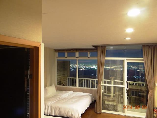 스카이 라운지 b&b, 대만, 일월담, 시투 근처 seukai launji b&b, daeman, il-woldam, situ geuncheo-Quadruple room-4