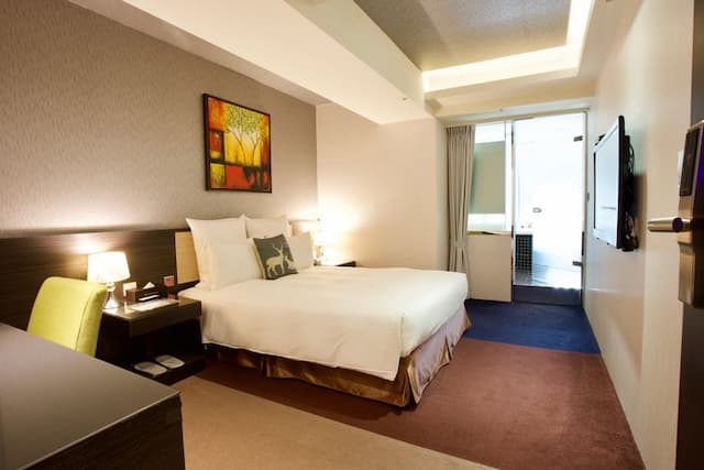 葳皇時尚飯店-現代標準雙人房-1