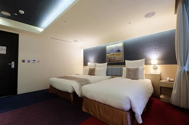 葳皇時尚飯店-豪華時尚三人房-4