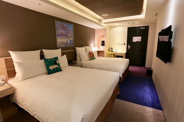 葳皇時尚飯店-溫馨家庭四人房-1