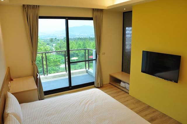 南投休閒農場 一峸一宿-山景六人房(301)-2