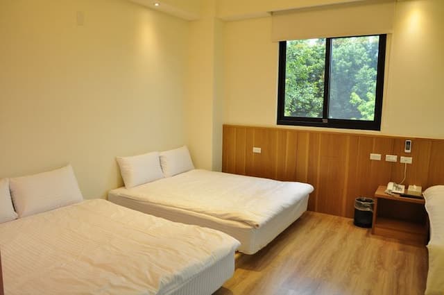 南投休閒農場 一峸一宿-山景六人房(301)-3