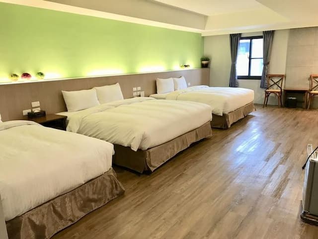 圖森文旅-豪華五人房-1