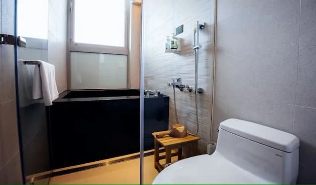 HOTEL BEGINS-倉箱陽台家庭房-7