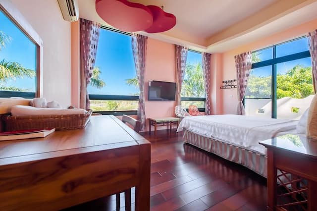 仲夏綠茵-Extra Large Double Room with Balcony-201.204.301-3