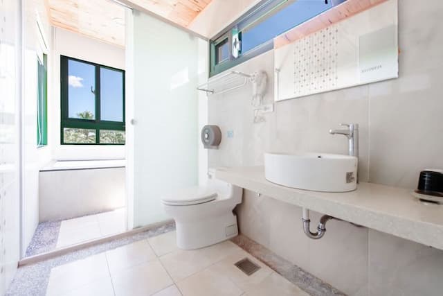 仲夏綠茵-Extra Large Double Room with Balcony-201.204.301-4