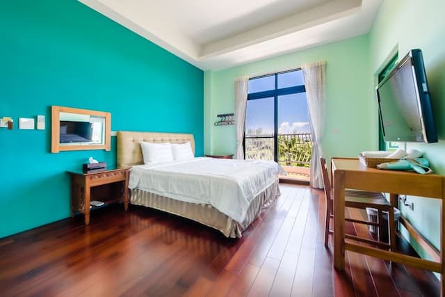 仲夏綠茵渡假別墅-加大雙人房-附陽台-201.204.301-2