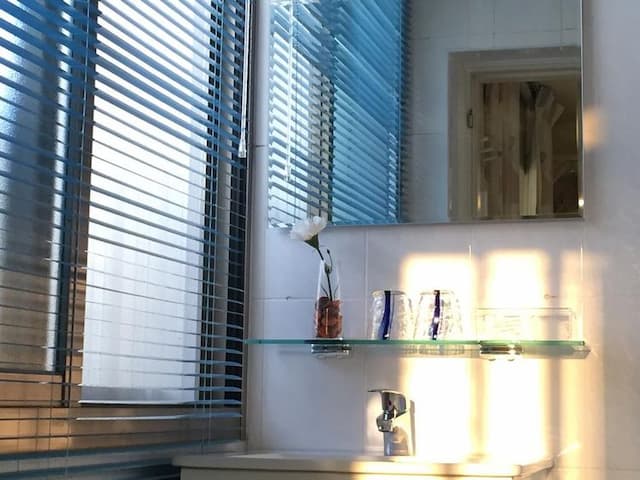 Traveller Apartment-陽光套房-9