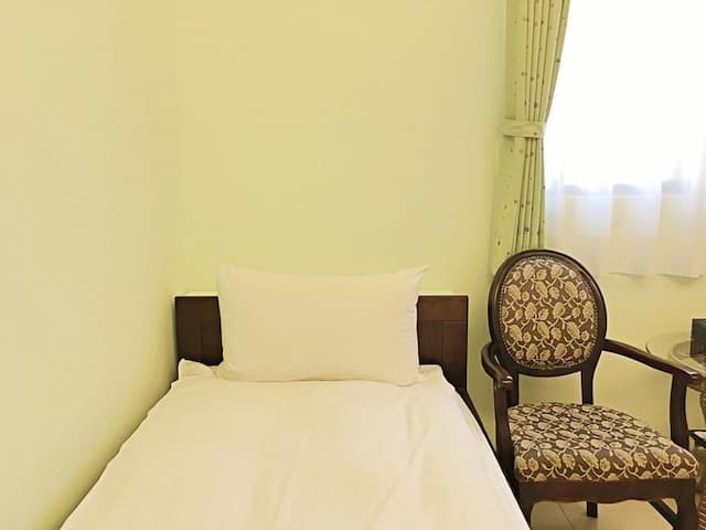 小松鼠電梯民宿｜親子DIY烘焙-標準雙床房-1